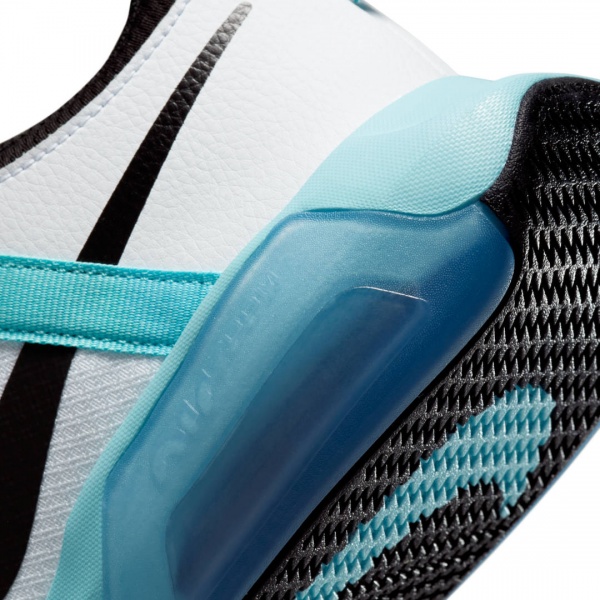 Кроссовки Nike Nike Air Zoom Crossover DC5216-101 р.36,5 белый