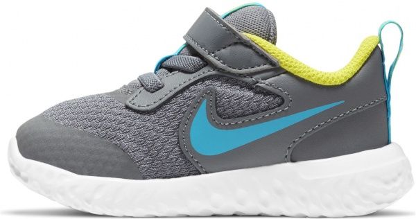 Кроссовки Nike NIKE REVOLUTION 5 BQ5673-019 р.US 8C серый