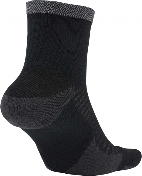 Носки Nike Nike Spark CU7199-010 р.8-9,5 черный