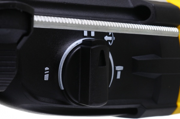 Перфоратор Compass BHD2803QCC