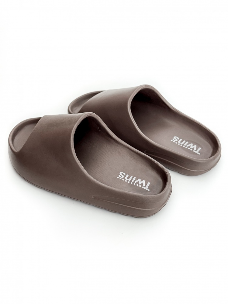 Шльопанці Twins р.42-43 шоколадний