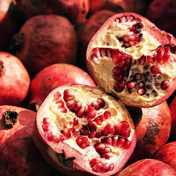 Экспресс-кондиционер Nature Box Гранат для крашеных волос Cosmos NAT 200 мл