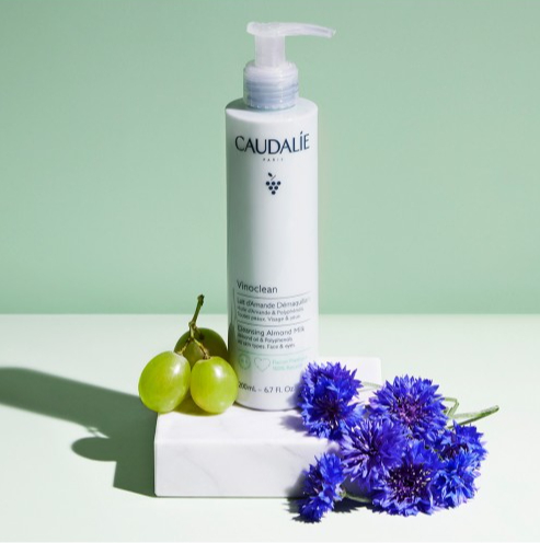 Молочко для снятия макияжа Caudalie Vinoclean Миндальное 400 мл