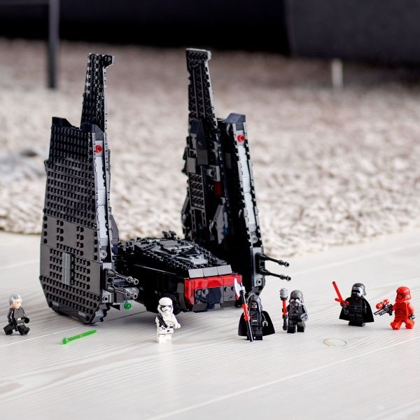 Конструктор LEGO Star Wars Шаттл Кайло Рена 75256