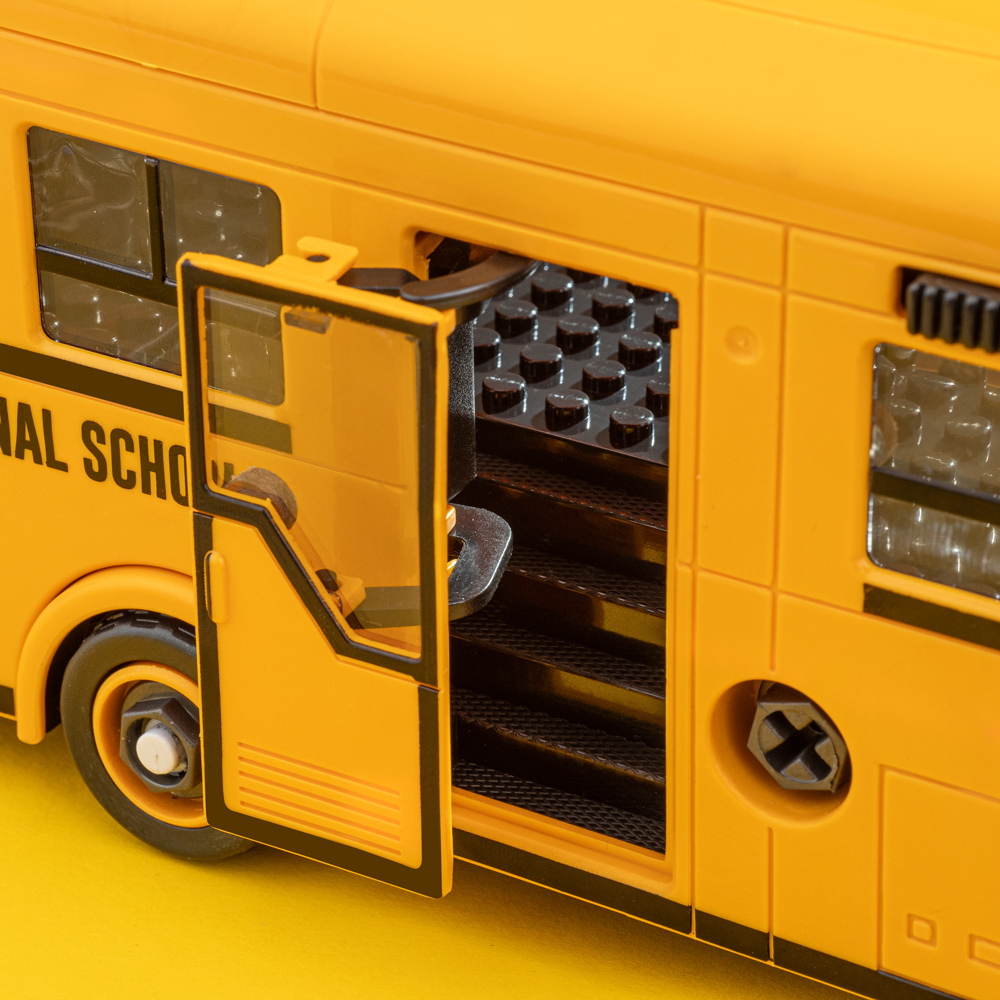 Автоконструктор Школьный автобус 1:24 532.02.03