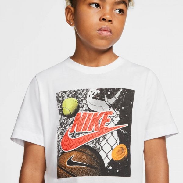 Футболка Nike B NSW TEE PLAYGROUND FUTURA CT2634-100 S білий