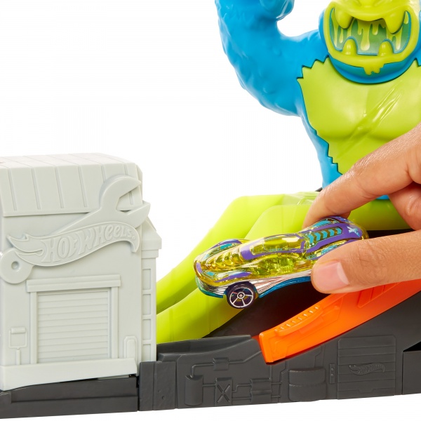 Игровой набор Hot Wheels Атака токсической обезьяны GTT66