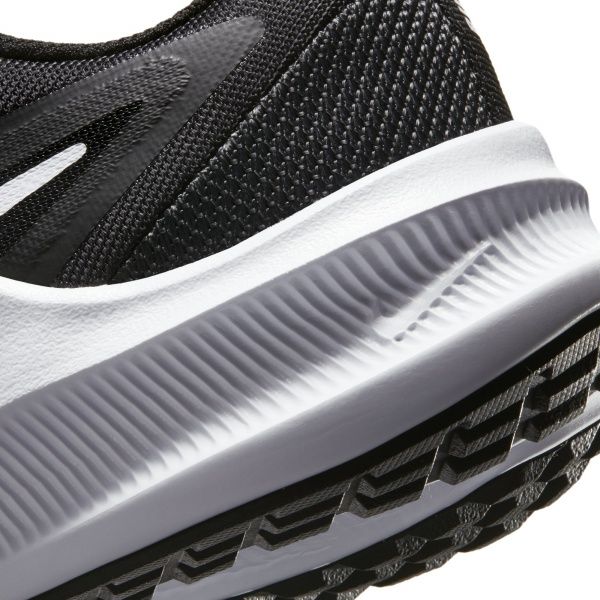 Кроссовки Nike Downshifter 10 CI9984-001 р.US 7,5 черный