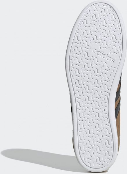 Кросівки Adidas CAFLAIRE EG4317 р.UK 10 коричневий