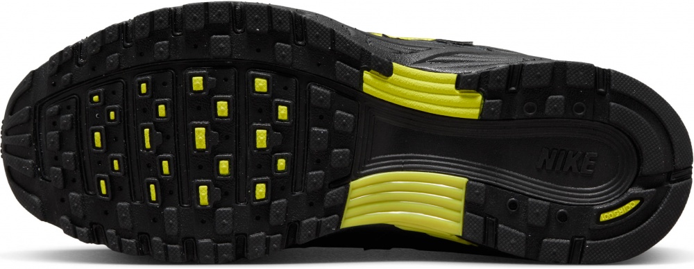 Кросівки жіночі демісезонні Nike WMNS P-6000 FV0943-001 р.40 чорні