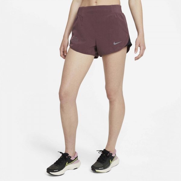 Шорти Nike W NK RUN DVN TEMPO LX SHORT DD5328-646 р. S бордовий