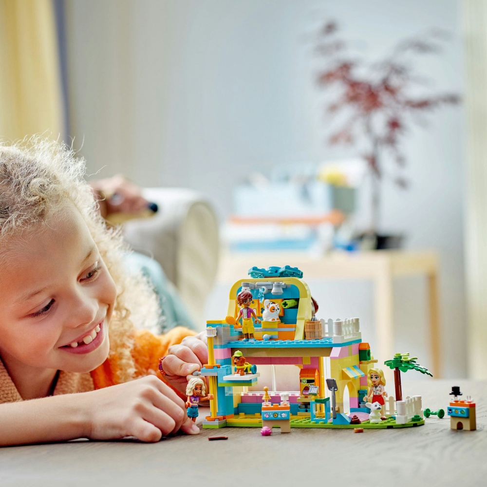 Конструктор LEGO Friends Магазин аксессуаров для домашних питомцев 42650