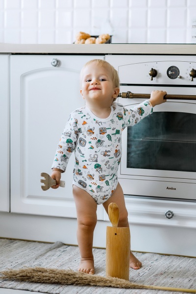 Боди детское для мальчика ТМ Софія Pirates р.68 молочный 311168 