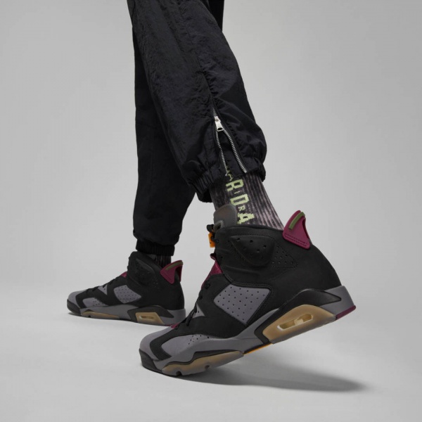 Брюки Nike M J ESS STMT WARMUP PANT DQ7474-010 р. S черный