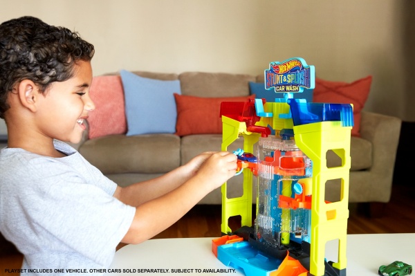 Ігровий набір Hot Wheels Автомийка: вибух кольорів серії 
