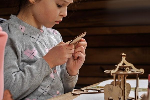 Раскраска UGEARS Карусель