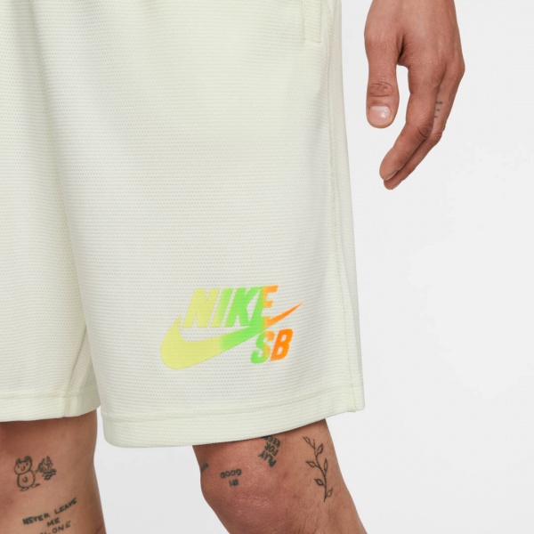 Шорты Nike DH2968-133 р. XL белый