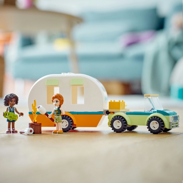 Конструктор LEGO Friends Відпустка на природі 41726