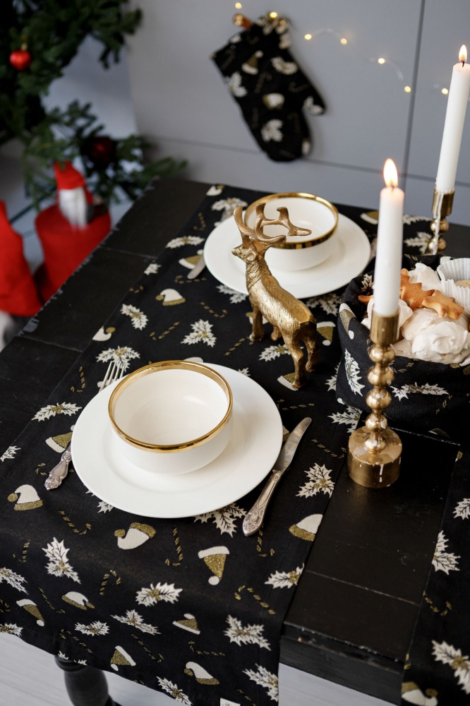 Дорожка (раннер) Шапочки на черном 40x140 см Прованс