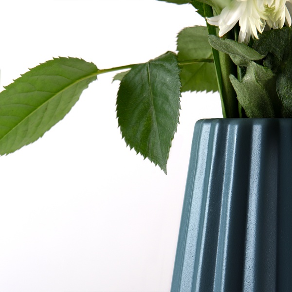 Ваза пластиковая MVM DH-FLOWERS-06 DARK BLUE 22 см 