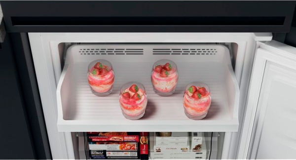 Встраиваемый холодильник Hotpoint Ariston HAC20 T321