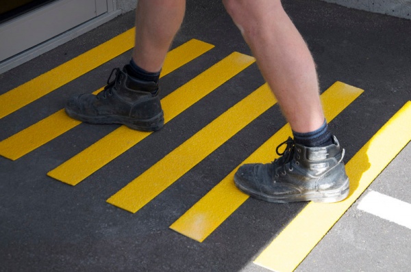 Накладка композитная плоская Tried Composites антискользящее покрытие 50x3x1000 мм черный 