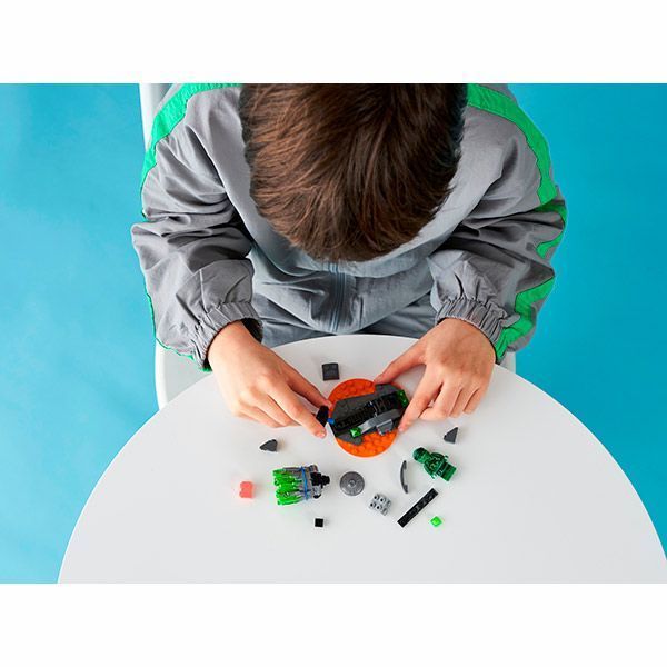 Конструктор LEGO Ninjago Турбо спін-джитсу – Ллойд 70687