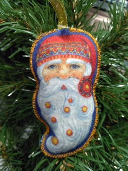 Підвіска фетрова Дід Мороз синій 8,5 см