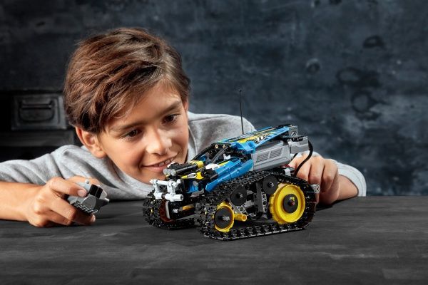 Конструктор LEGO Technic Швидкісний всюдихід з ДК 42095