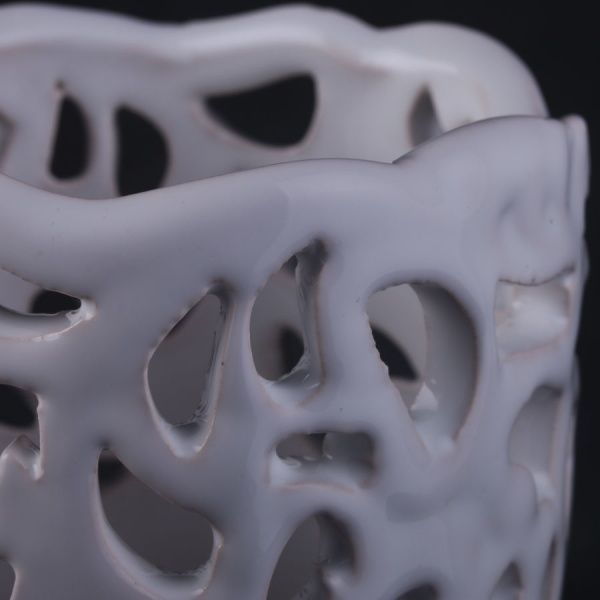 Ваза керамическая белая Ажур маленькая 21 см