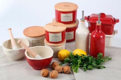 Банка для сипучих Natural Chic 500 мл червона 348743 Emile Henry