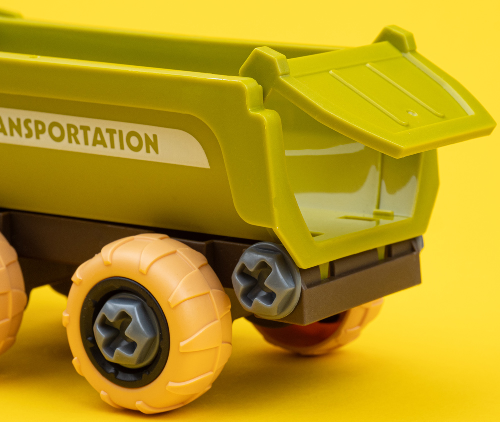 Игровой набор OTAMANKO Веселый хутор (трактор с прицепом и ферма с овцами и курами) 532.01.60