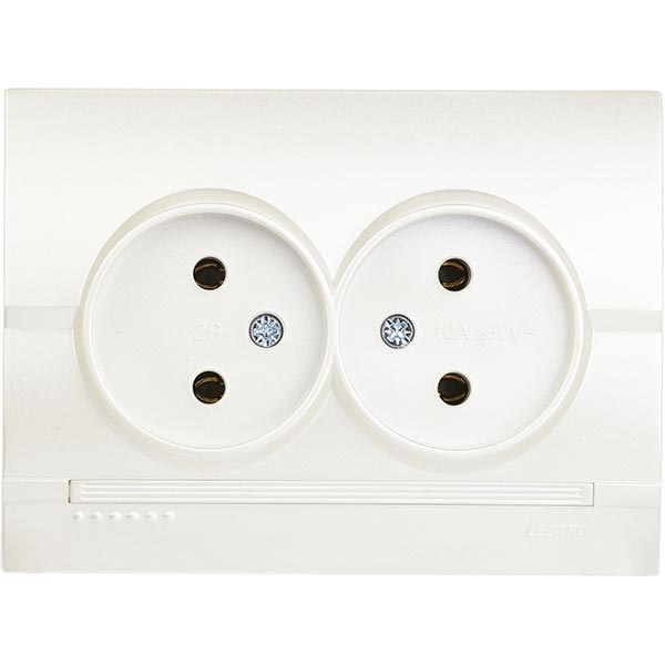 Розетка двойная без заземления Lezard Deriy 16 А 250 В без шторок жемчужно-белый 702-3030-128В