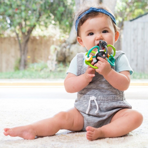 Іграшка-брязкальце Infantino Кусь-кусь 216569