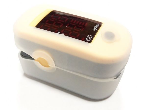 Пульсоксиметр (пульсометр) MD300C1 напалечный