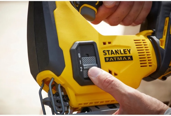 Электролобзик Stanley FatMax SFMCS600B