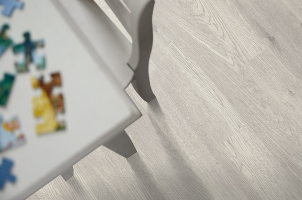 Ламінат Egger EHL V4 139 1513991 дуб рув'яно сірий 32/АС4 1292х193х8 мм 