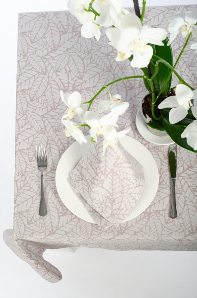 Скатерть Багренец 117-23/00 150x150 см бежевый Эдельвика 