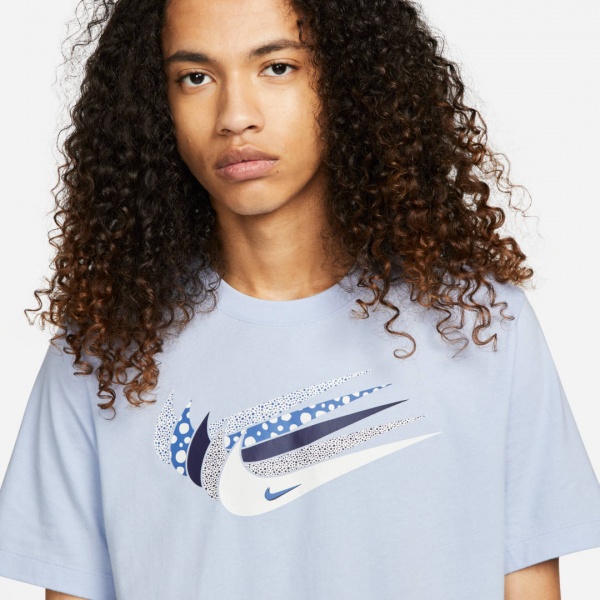 Футболка Nike DN5243-548 р.L блакитний