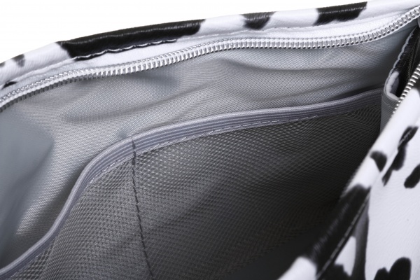 Косметичка Cow Spots 24х8х14 см PU RH114