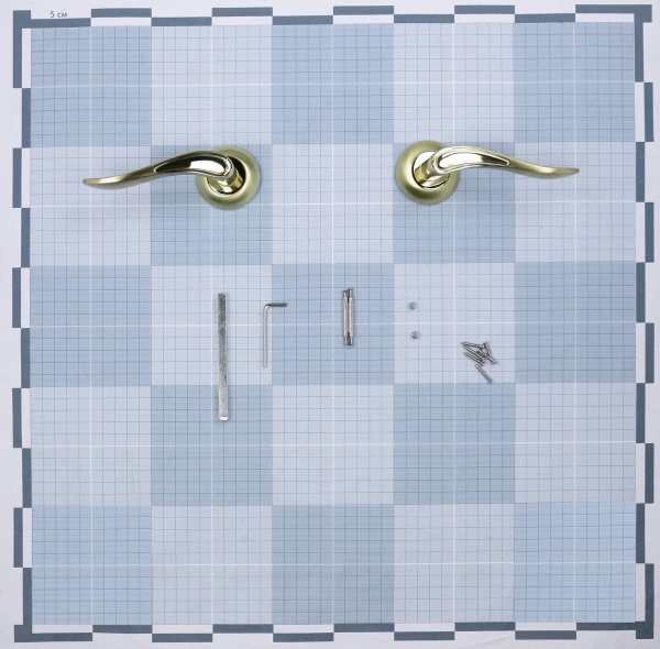 Ручка на розетці Comit Norma CM 175 полірована латунь/матова латунь