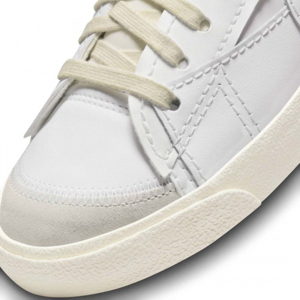 Кроссовки Nike BLAZER LOW '77 JUMBO SE FD0378-121 р.43 белый