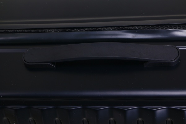 Чемодан 64 л черный LS22400 59х42х26 ABS 