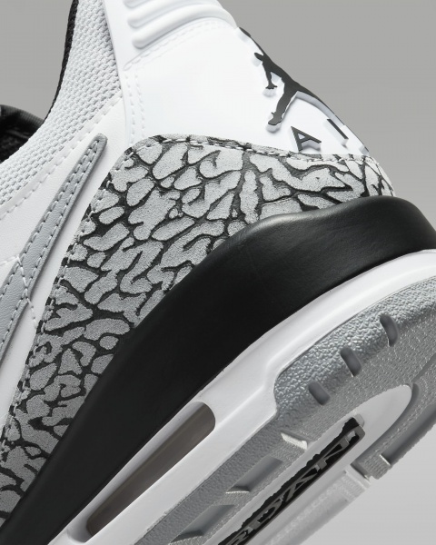 Кроссовки Nike AIR JORDAN LEGACY 312 LOW CD7069-105 р.44,5 серый