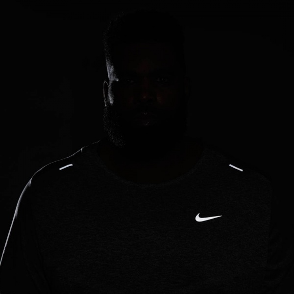 Футболка Nike DF RISE 365 SS CZ9184-084 р.M серый