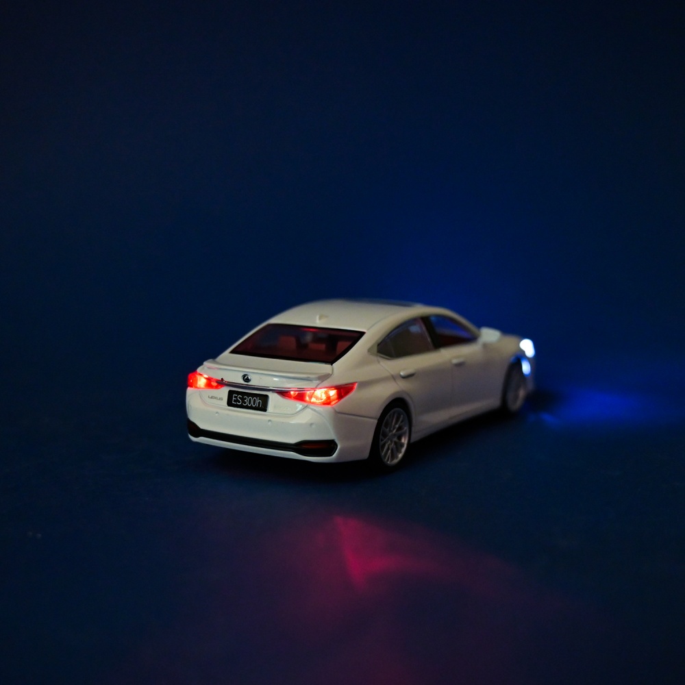 Машинка Автопром 1:35 Lexus ES300h 68713