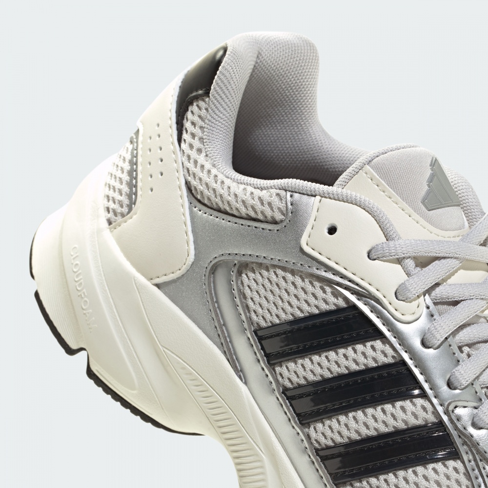 Кроссовки женские Adidas CRAZYCHAOS 2000 JR3491 р.40 бело-серые