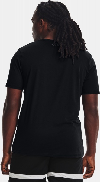 Футболка Under Armour 1370234-001 р.S/M чорний