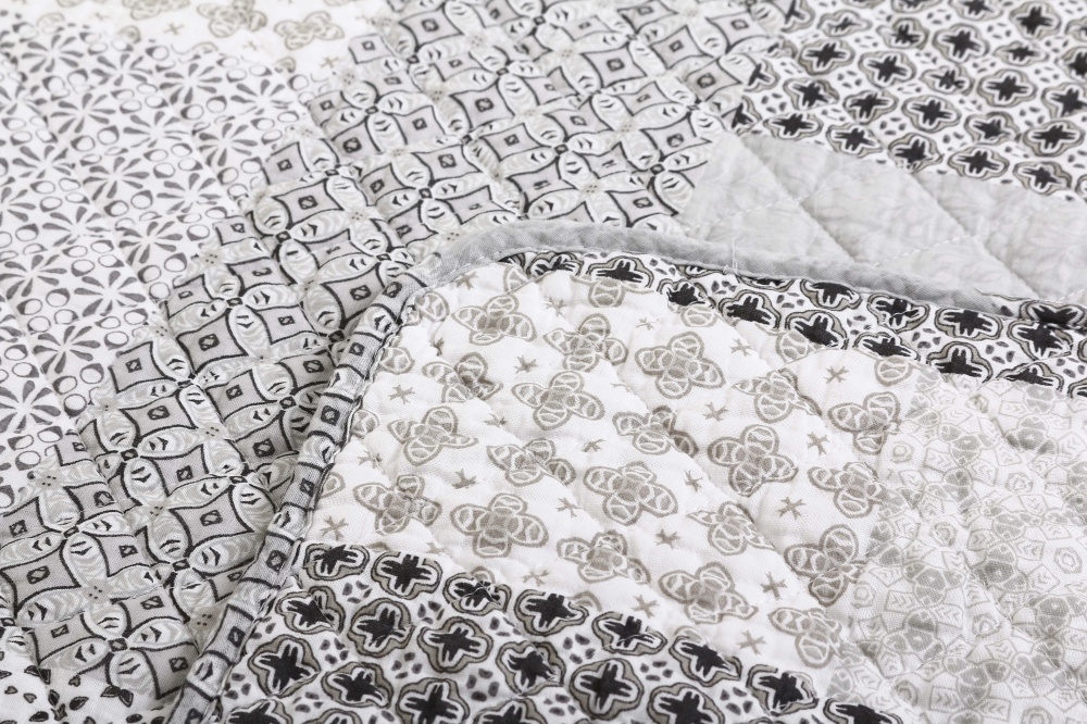 Покрывало декоративное Kalevi 220x240 см La Nuit серый