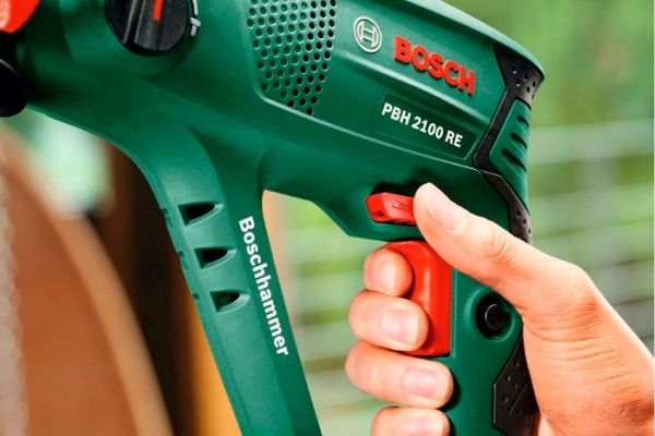 Перфоратор Bosch PBH 2100 RE + набор буров Promoline-SDS-PIus 06033A9303